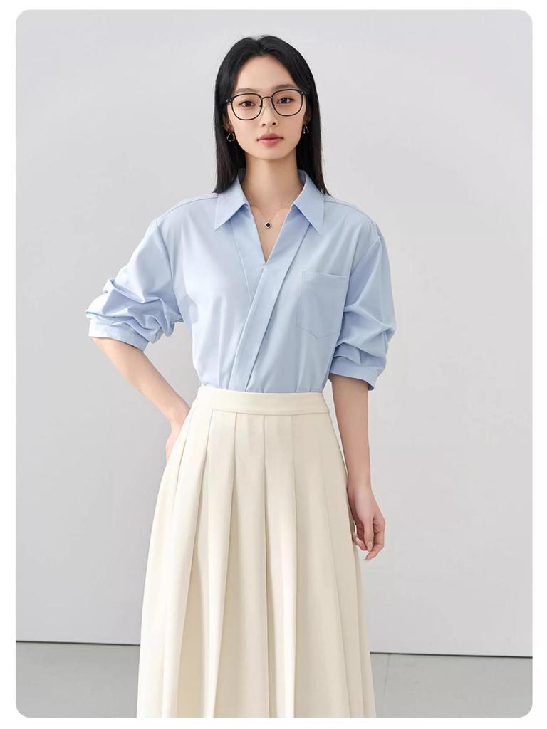 Women's Elegant V-Neck Lapel White Short-Sleeve Shirt, Chic Summer Style, Unique Design