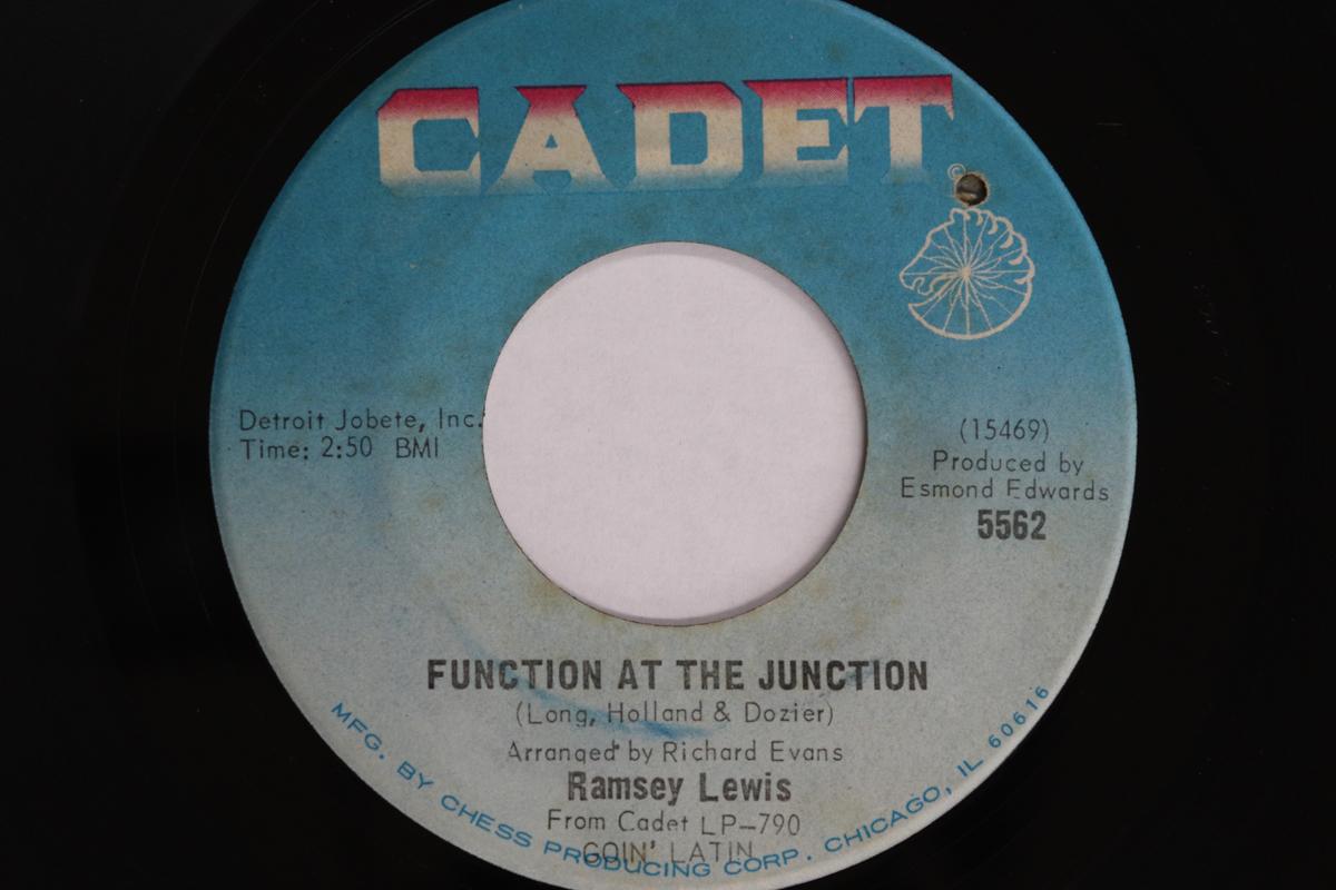 

7-дюймовая пластинка РАМСИ ЛЬЮИС - Function At The Junction / Hey, Mrs 5562 CADET 1967 США Джаз Б/У