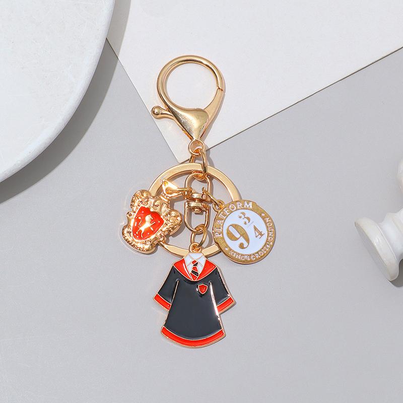 1Pc College Keychain Cartoon Pendant Preppy Style Zinc Alloy Festival Gift Badge