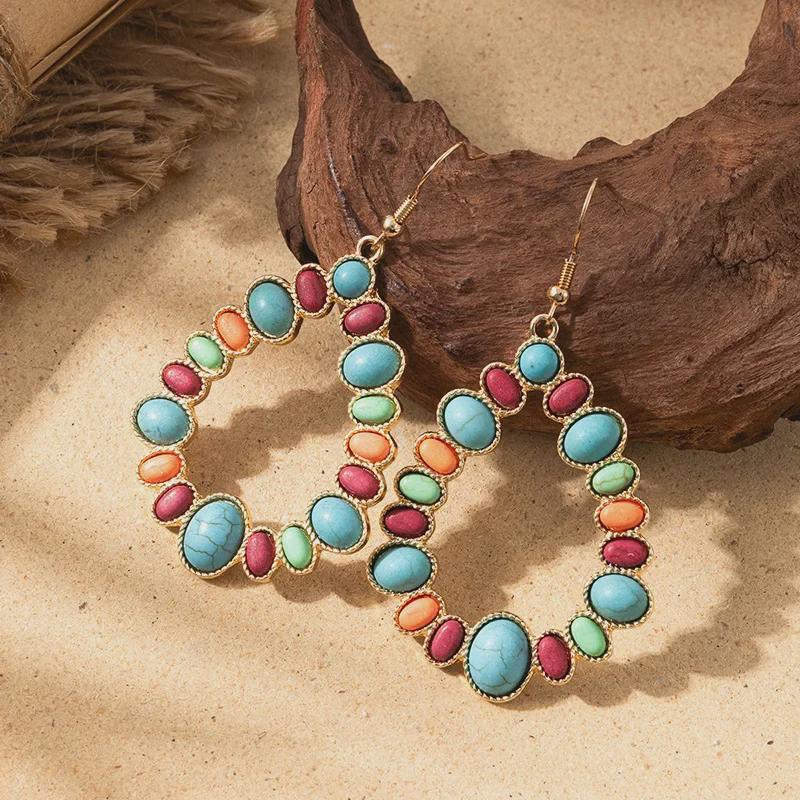 2024 Stylish Retro Luxury Earrings for Women: European & American All-Match High-End Design