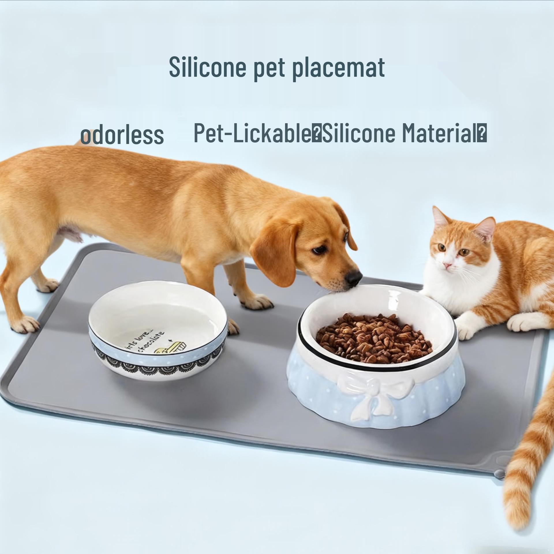 Silicone Non-slip Waterproof Pet Feeding Mat for Dogs and Cats 180g
