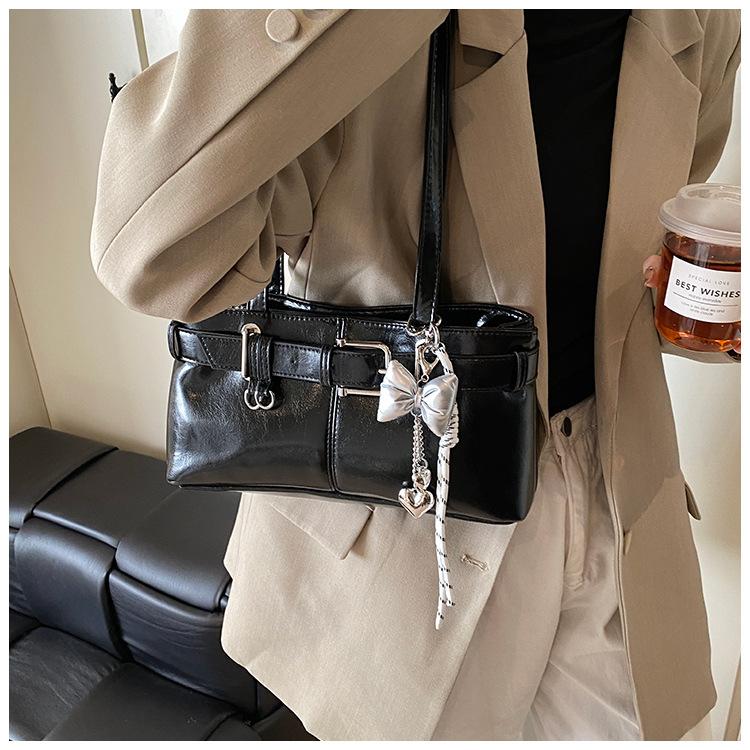 Belt Buckle Design Shoulder Satchels Bag for Women 2025 New In Luxury Designer Handbags Branded Fashion Totes with Pendant
