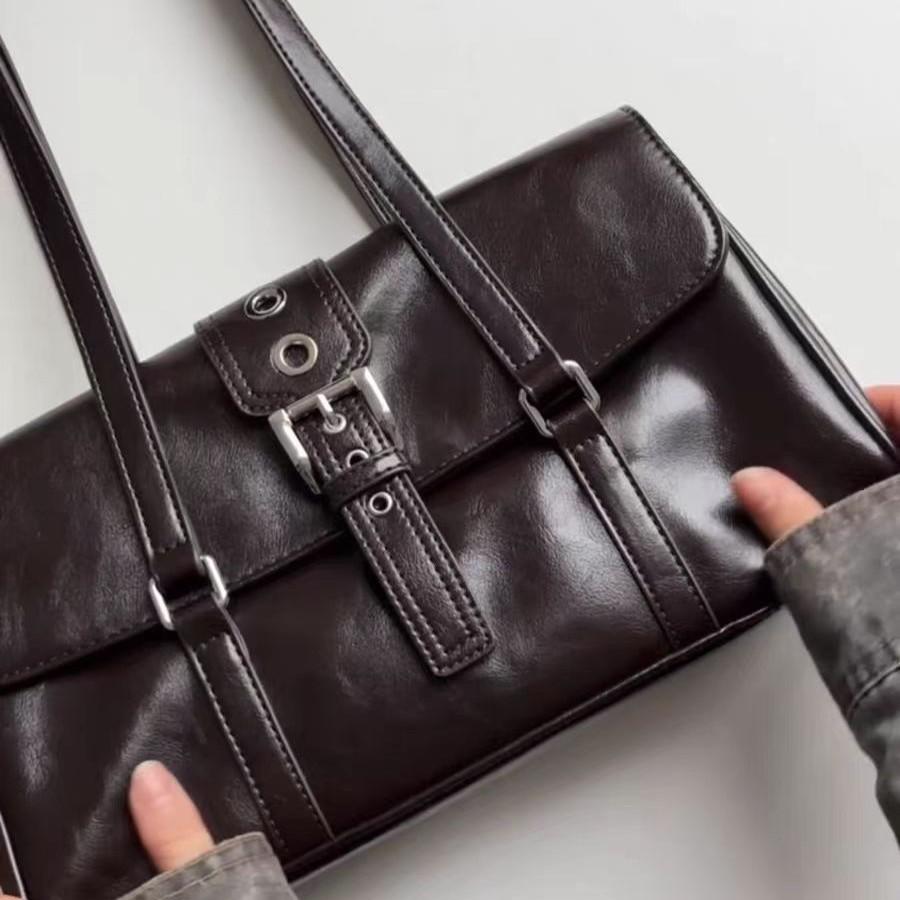 Niche design handbag bag new sweet cool babes locomotive bag retro commuter armpit bag