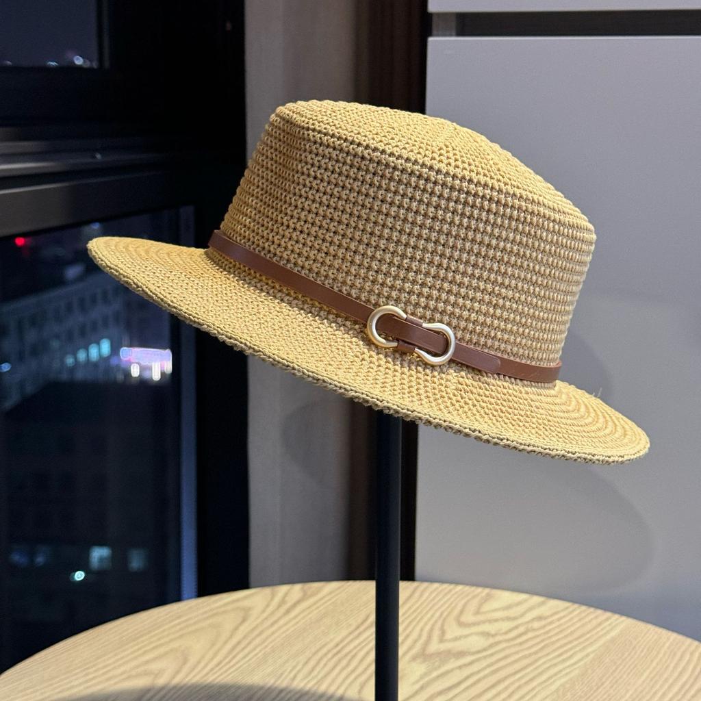 Spring and summer new straw hat women's sun hat fashionable retro French flat top hat outdoor seaside sun hat tide