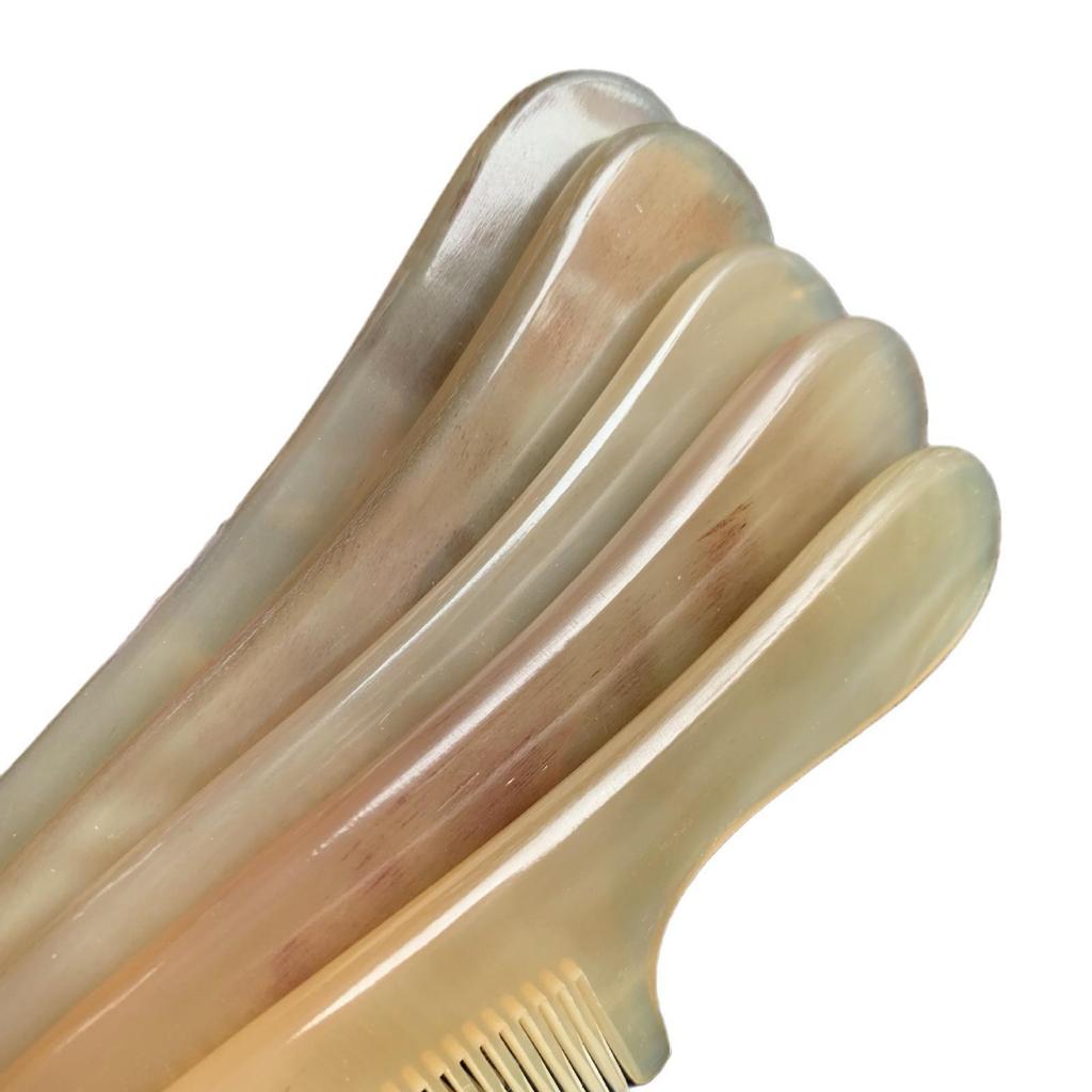 Natural Sheep Horn Comb with Smooth Handle - Medium Size