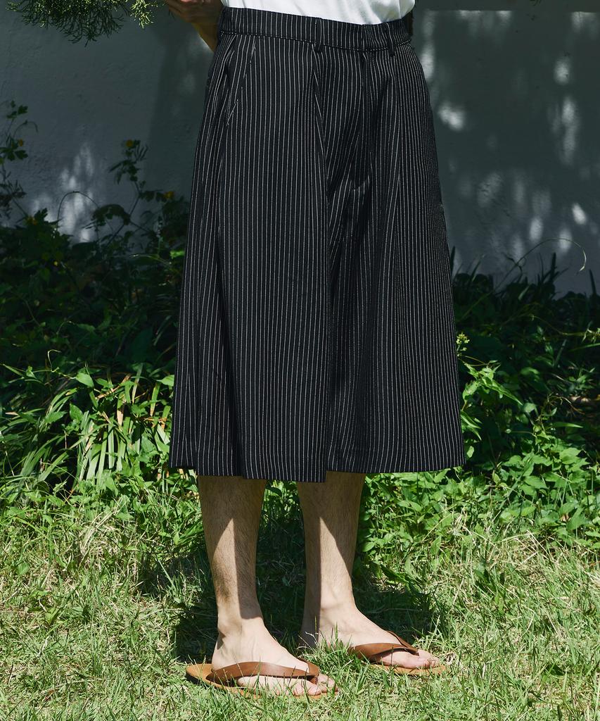 SIGNATURE Everyday Side-Tuck Bermuda Slacks [2 Colors]