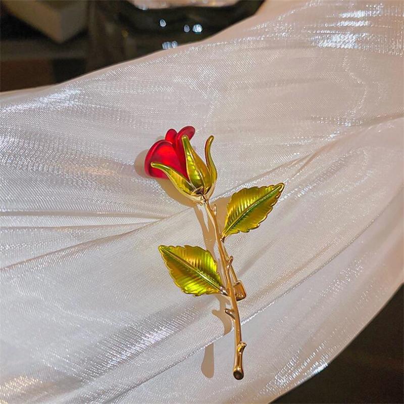 Beautiful Rose Flower Brooches Collection For Women Lady Elegant Flower Pin Summer Design Party Valentine Day Gift