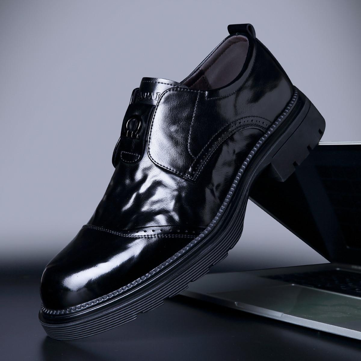 

2025 Leather Shoes Men s Dress Business British Style Men s Shoes Lazy One Foot Trend Versatile Wedding Leather Shoes Black 44