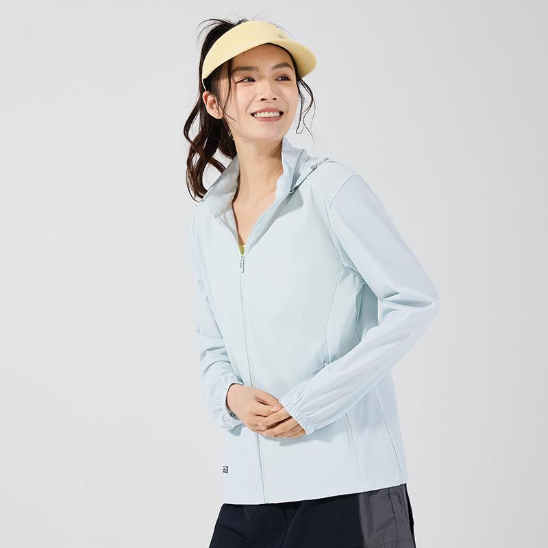UPF10 + new sunscreen clothing for men and women loose and quick-drying ice silk jacket outdoor UV protection light skin clothing for women