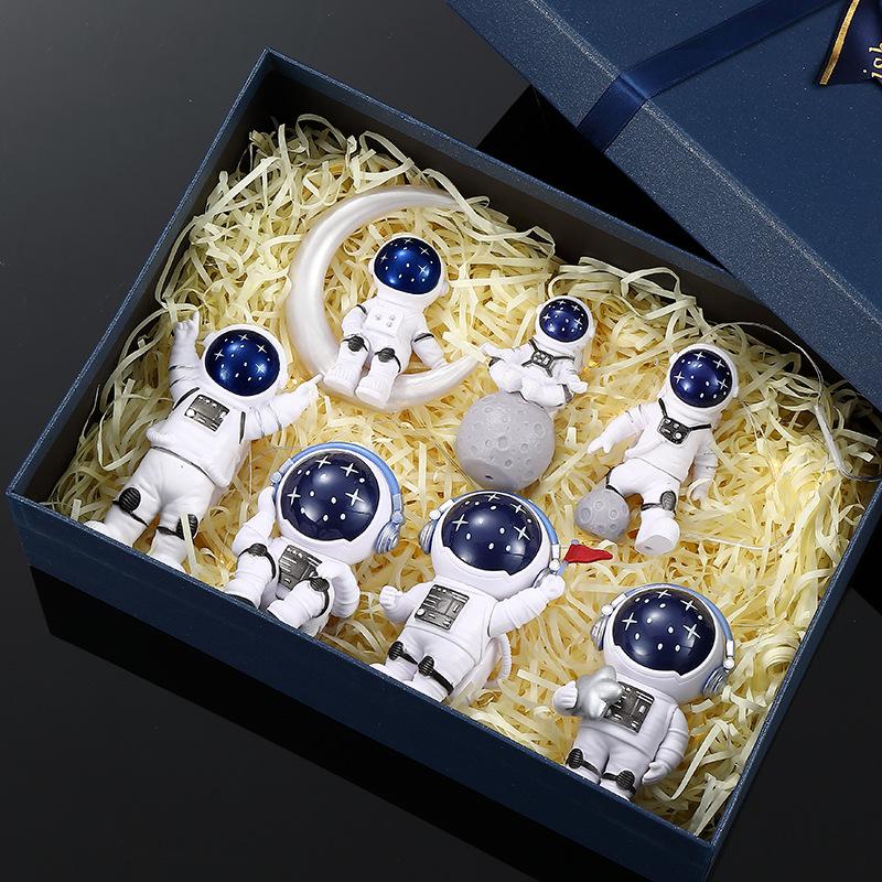 Small Resin Astronaut Figurine - Perfect for Home Decor, Valentine's, or Birthday Gift