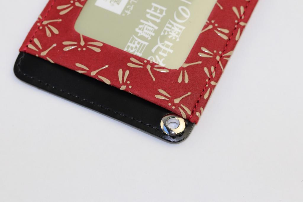 Inden Indenya Yushichi Uehara Indenya Genuine Leather Pass Holder Commuter Holder Model Number 2525 Red Ground X White Lacquer Dragonfly Pattern