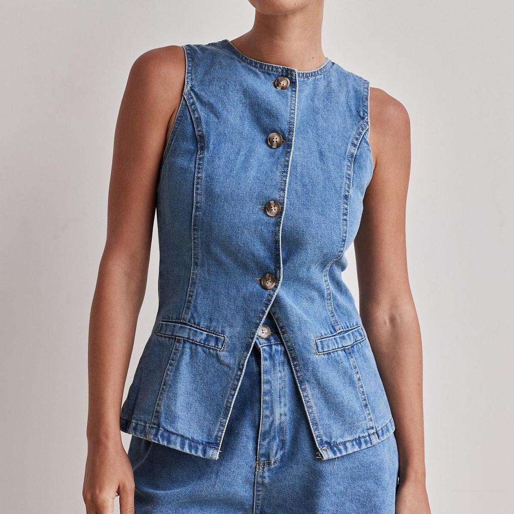 Sleeveless Denim Two-Piece Set for Women: Button Design High-Waisted Shorts, Trendy & Casual European-American Style 2026.