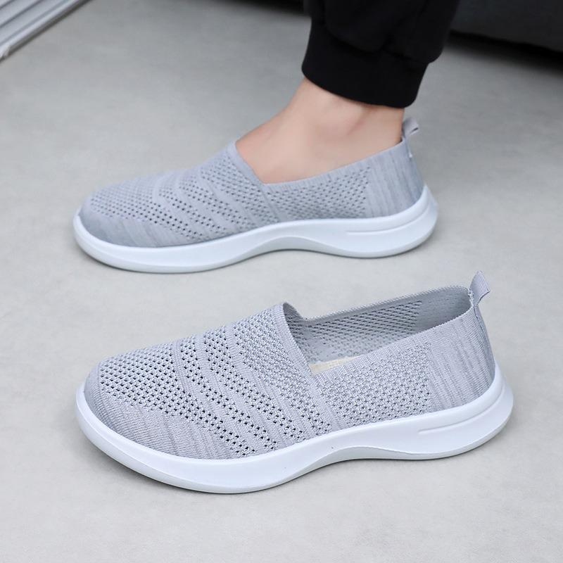 Shoes Men's Summer New Men's Flying Weaving Breathable Fashion Casual Men's Shoes One Pedal Soft Sole Shallow Mouth Round Head Single Shoes