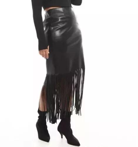 Dámská černá stylová sukně s třásněmi z pravé jehněčí kůže, ručně šitá na klubovou párty
