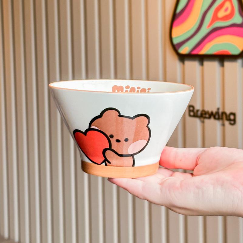 Керамическая миска для риса в японском стиле с коричневым медведем Детская бытовая миска для риса Высококачественная керамическая миска-шляпка Личная специальная посуда No specifications