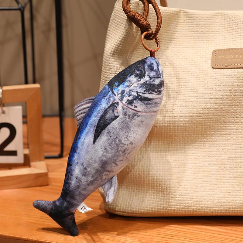 Schöne realistische Fisch-Plüschtiere Gefüllte Mini-Hängefisch-Puppe Hübscher bunter Schlüsselanhänger Taschen-Dekoration Süßes lustiges Kindergeschenk 20cm