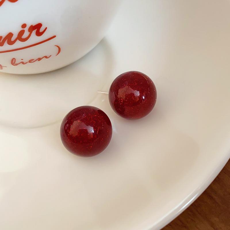 

French retro Hong Kong style red geometric resin earrings stud earrings personality temperament earrings women