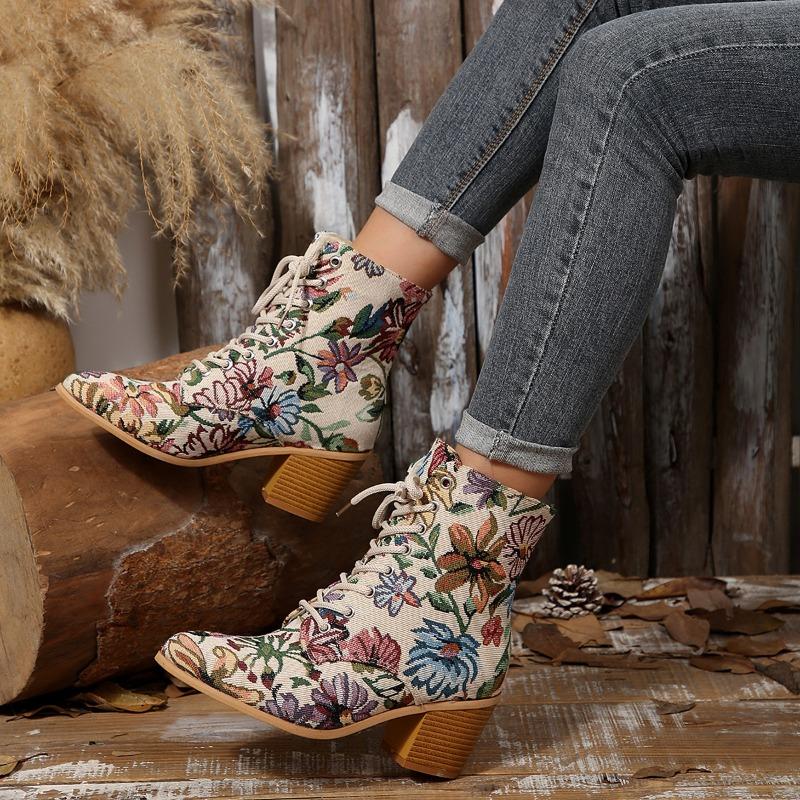 Lace-up high-heeled single boots for women, autumn and winter new large-size pointed-head embroidered thick-heeled Martin boots for women