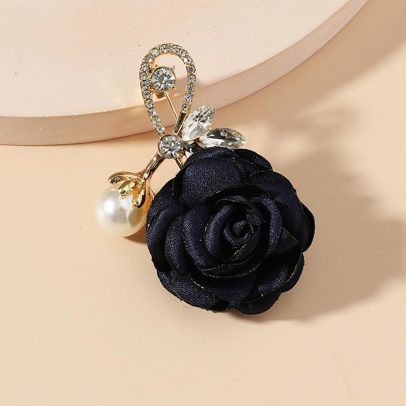 Rose Cloth Flowers Corsage Imitation Pearl Crystal Brooch Lady Fashion Suit Lapel Pin Casual Party Accessories Gifts