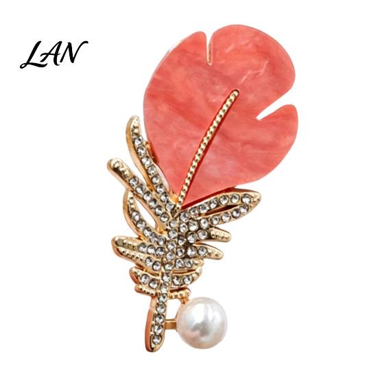Alloy Feather Pin Faux Pearl Rhinestone Brooch, Decorative Lapel Clip Vintage Brooch for Women, Sweater Cardigan Coat Suit Jewelry Accessories