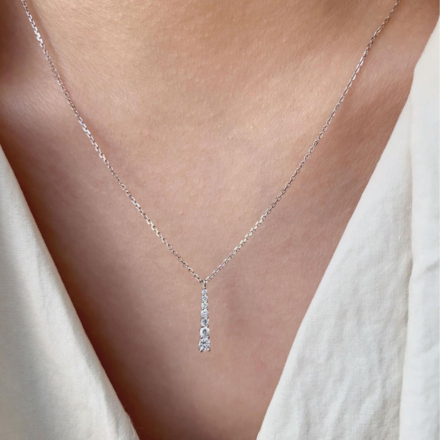 

925 Sterling Silver Zircon Bar Pendant Necklace, Minimalist Vertical Chain Necklace, Elegant Dainty Jewelry for Women срібний