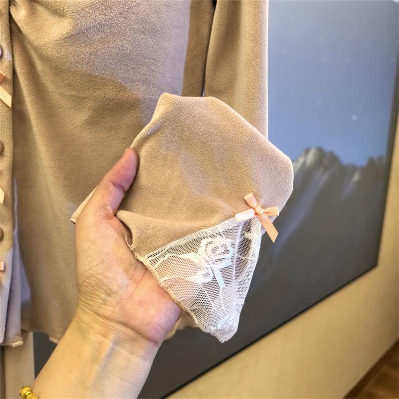 Damen Trendiger Herbst/Winter Pyjama mit Brustpolstern - Gemütliche, elegante und stilvolle Fleece-Homewear