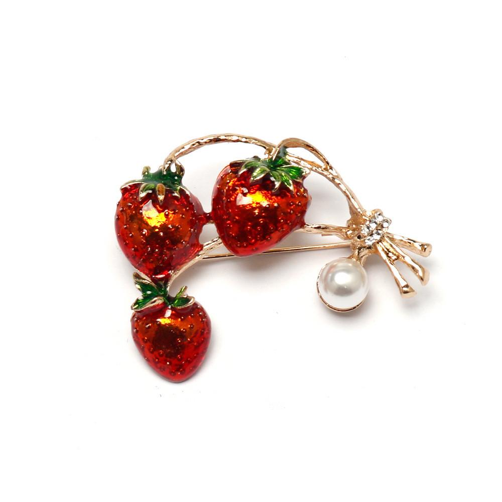 Creative Strawberry Brooch With Rhinestone Embellishments For Fashion Accessories