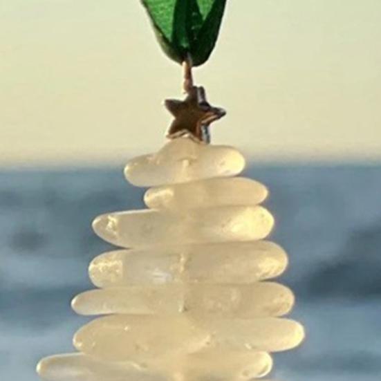Sea Glass Christmas Tree Ornament Sea Glass Tree Resin Craft Ocean Beach Xmas Hanging Ornament for Home Collection Holiday Decoration