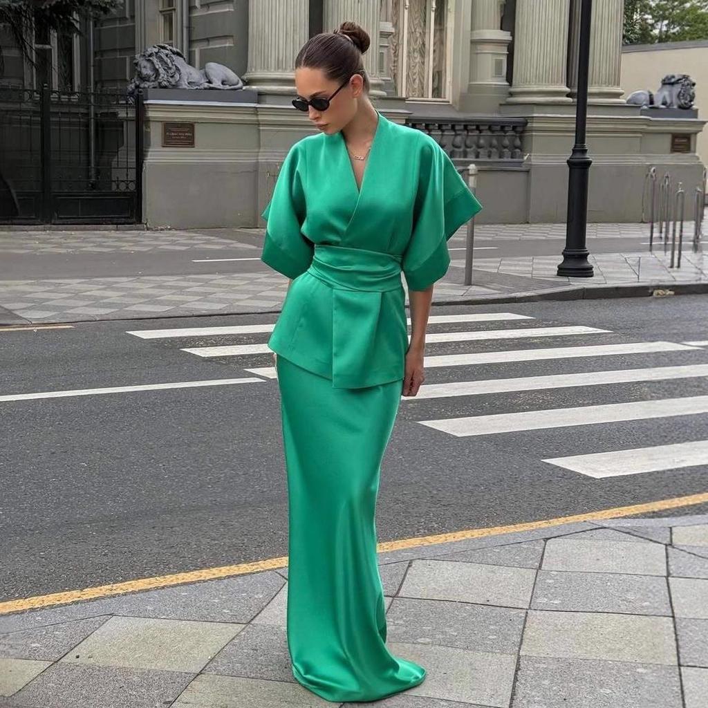 2025 Summer Casual V-neck Short-sleeve Goddess Waist-Cinching Long Dress