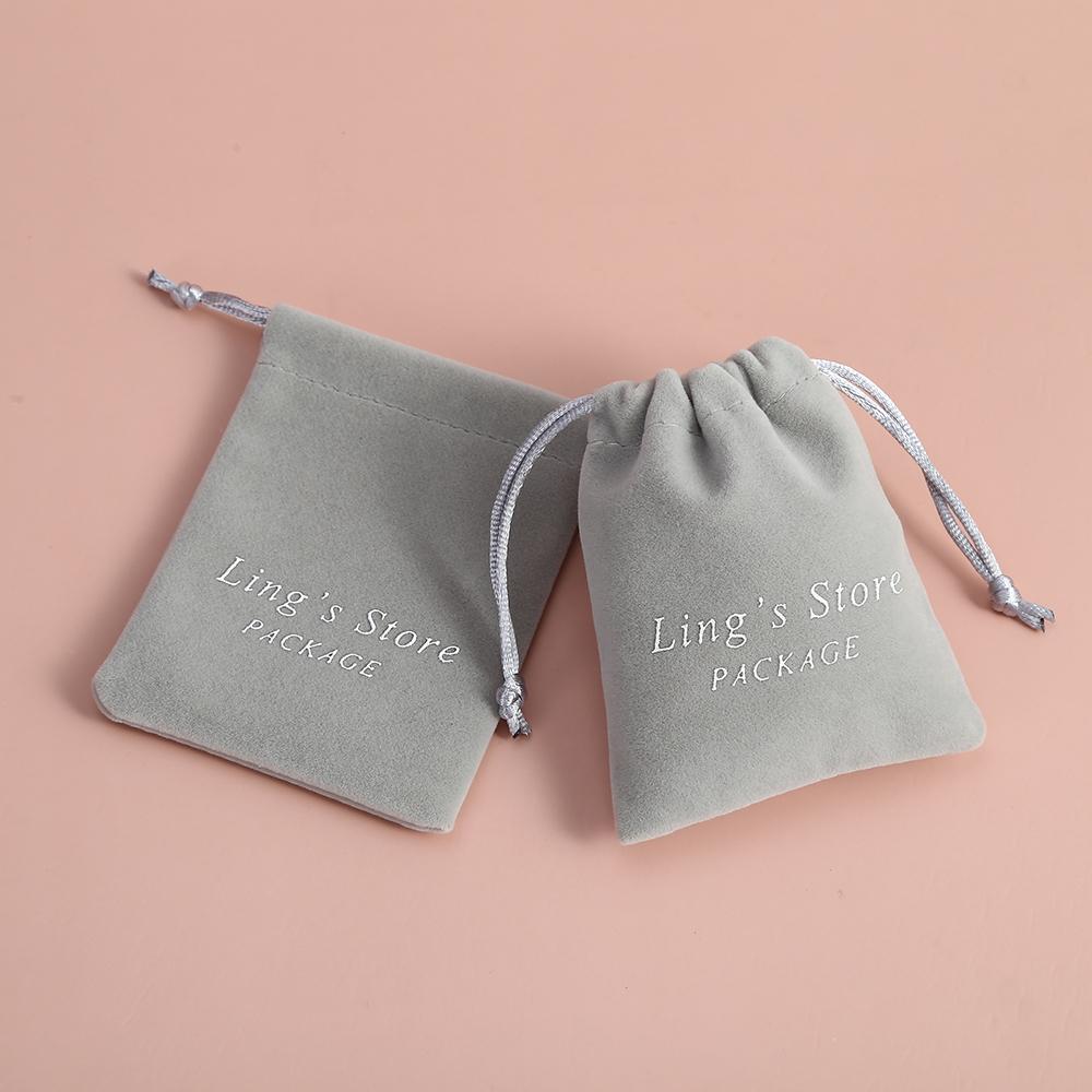 50Pcs Personalized Logo Beige Jewelry Drawstring Bag Thick Velvet Pouch Boutique Cosmetic Wedding Favors Candy Organizer Pockets