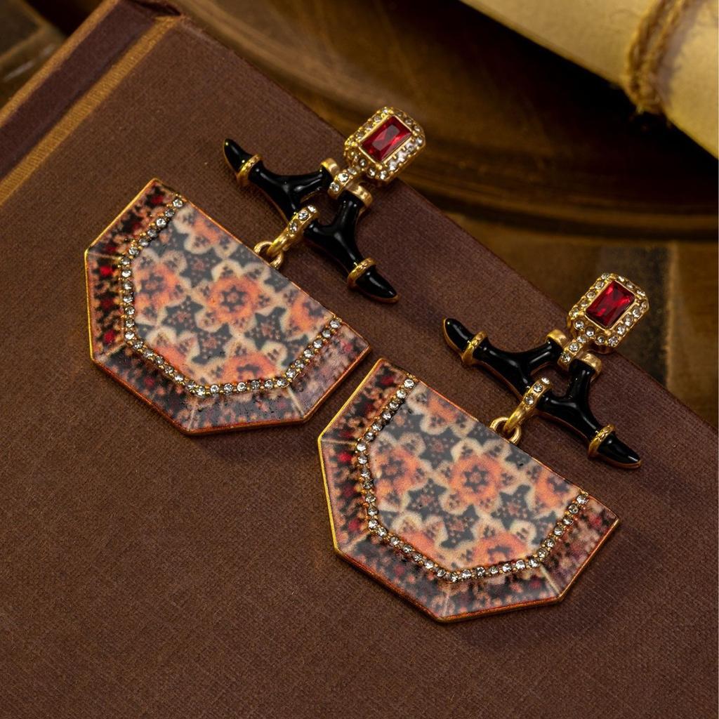 Medieval vintage ethnic wind diamond-encrusted geometric earrings, temperament versatile high-end earrings, medieval diamond-encrusted earrings