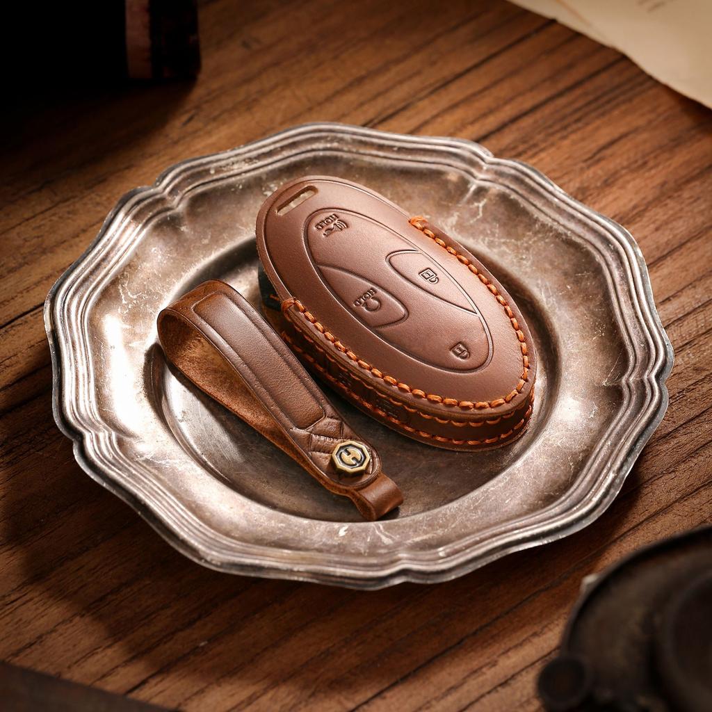 Modern car key cover hand-stitched real cowhide high-end retro protective cover bag buckle