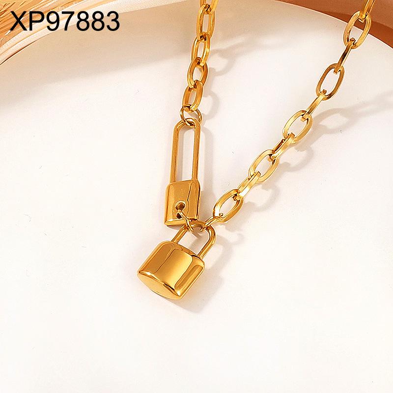 18K Gold-Plated Heart Clasp Titanium Necklace - Elegant and Versatile Jewelry for Women