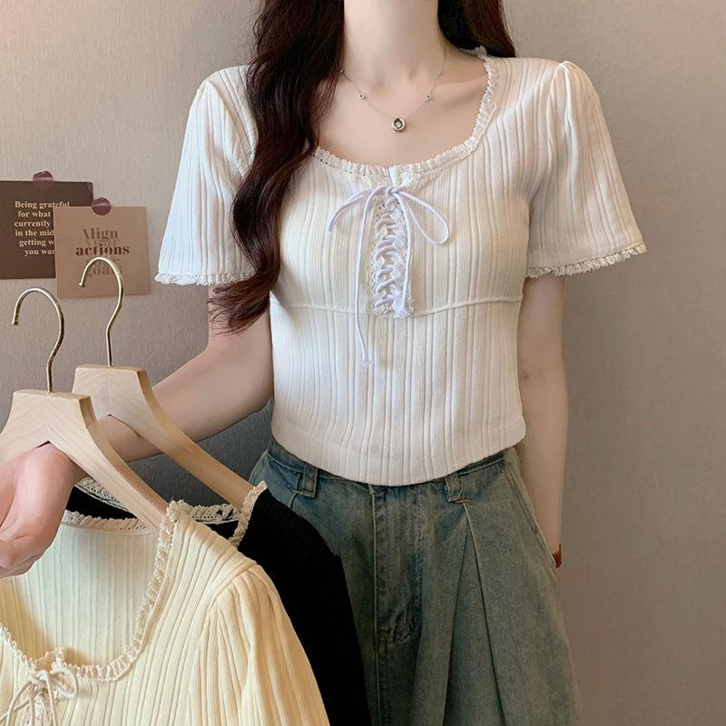 Black Square Neck Knitted Short Sleeved T-shirt for Women with Summer Design Sense Lace Lace Lace Slim Fit and Slimming Top