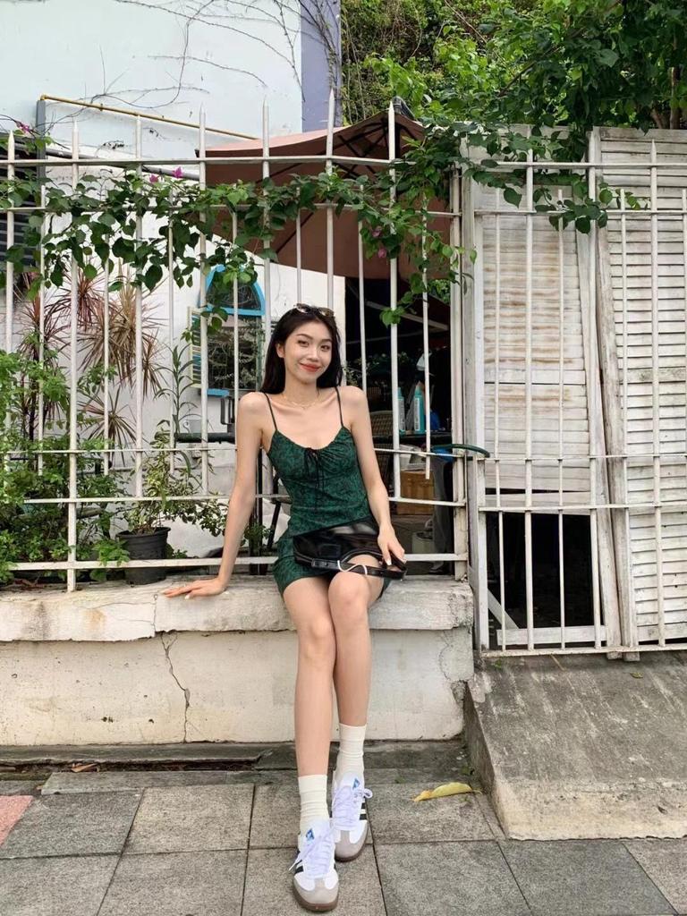 Women's Dark Green Retro Floral French-Style Sleeveless High-Waist Slim Fit Mini Dress for Spring & Summer