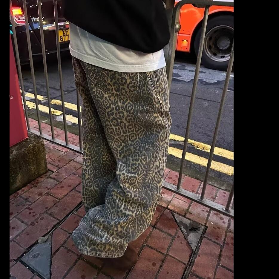 Calças Jeans Unisex Americanas Retrô com Estampa de Leopardo de Pernas Largas