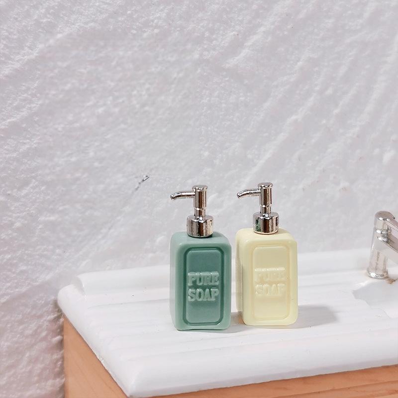 Miniature Soap Dispenser 4Pcs Set Dollhouse Accessories Split Bottle Pretend Play Kit for Kids Daily Role Playing