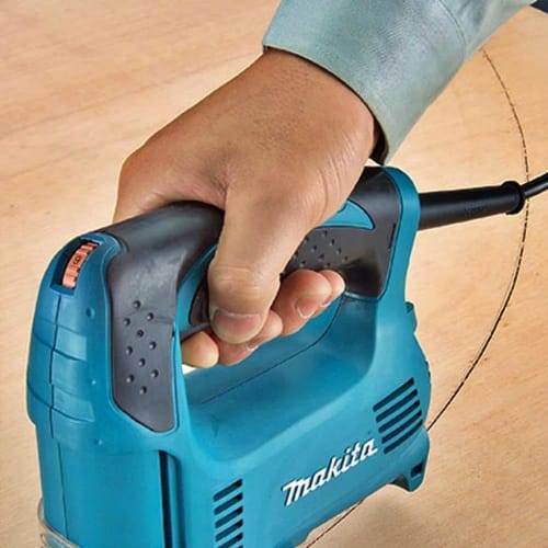 Makita stikksag 4327