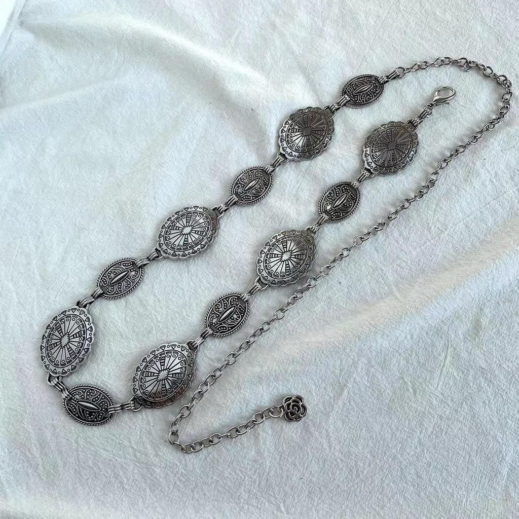 Metal Elegant Women Waist Belt With Vintage Carved Design For Wear Everyday