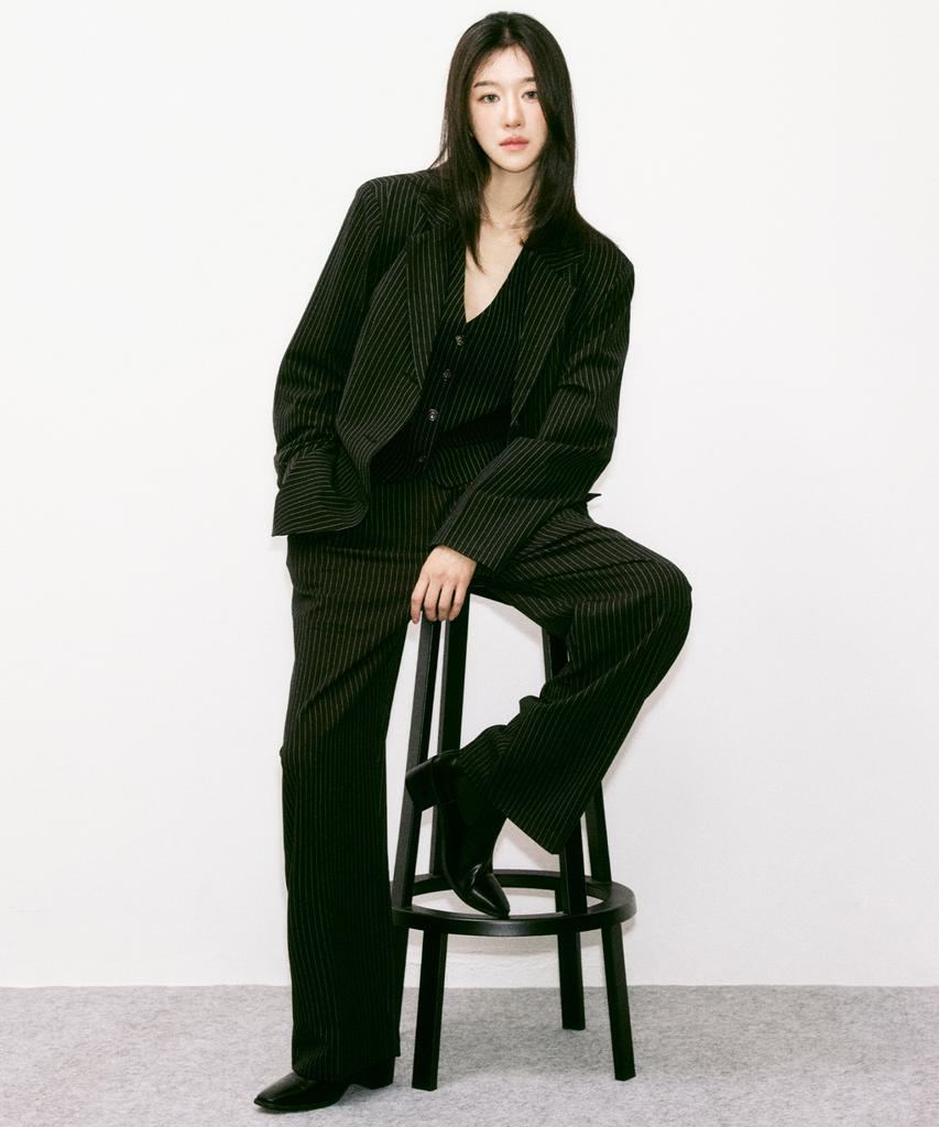 Nigaennikol Tailored Stripe Pintuck Slacks_Black
