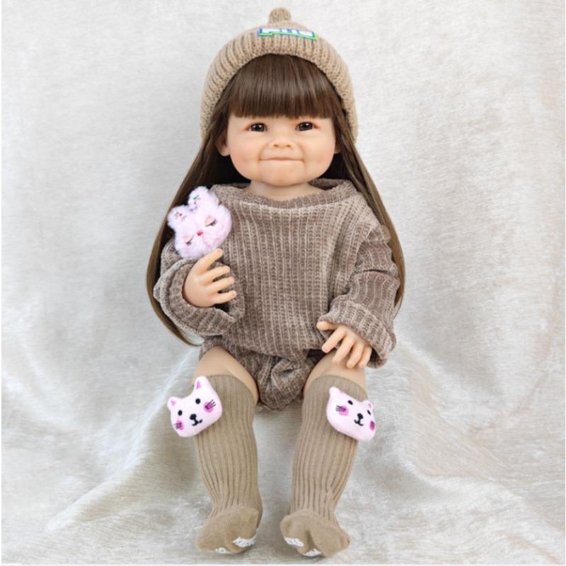 

М яка силіконова лялька Reborn Baby Girl, 55 см і 22 дюйми, реалістична принцеса для малюка з довгим каштановим волоссям, подарунок на день народження full set (doll + clothes)