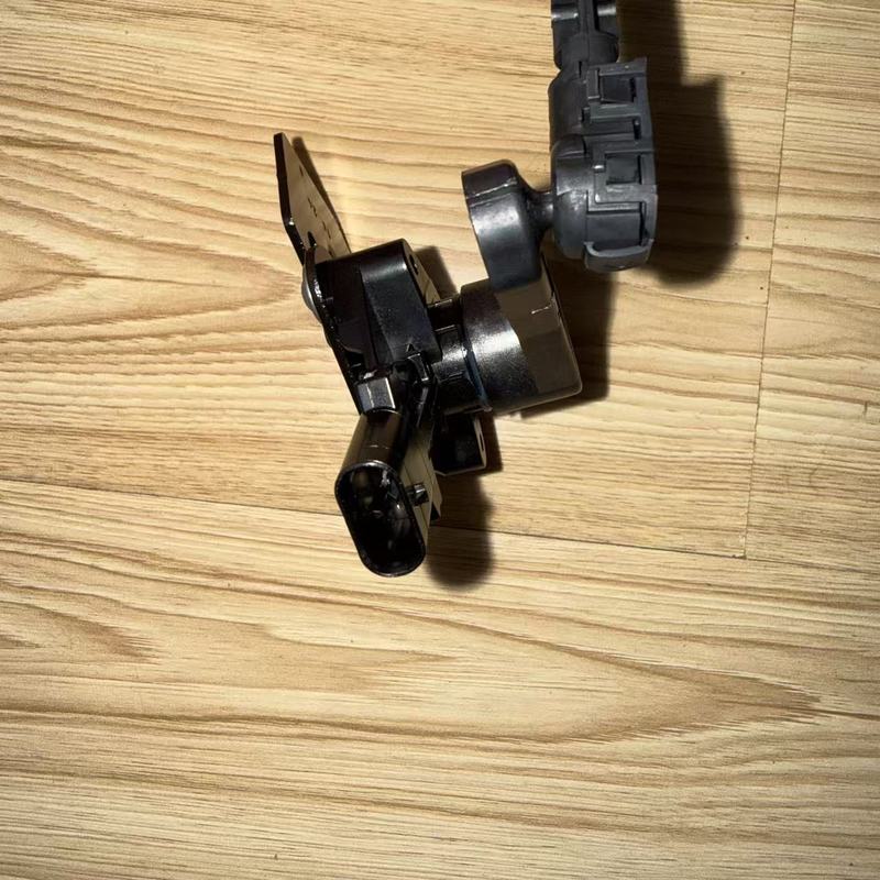 9826684080 Suitable for Peugeot 308 3008 5008 for Citroen C5 DS body height sensor