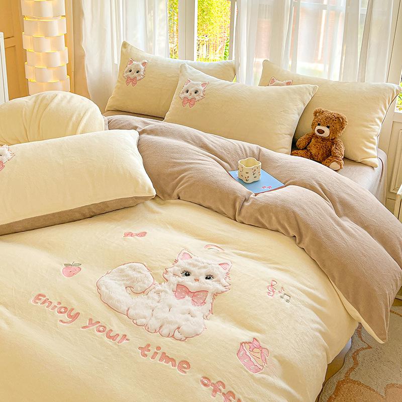 2025 Winter Milk Velvet 4-Piece Set: Thick Warm Double-Sided Fleece Bed Sheet, Fitted Sheet & Duvet Cover.