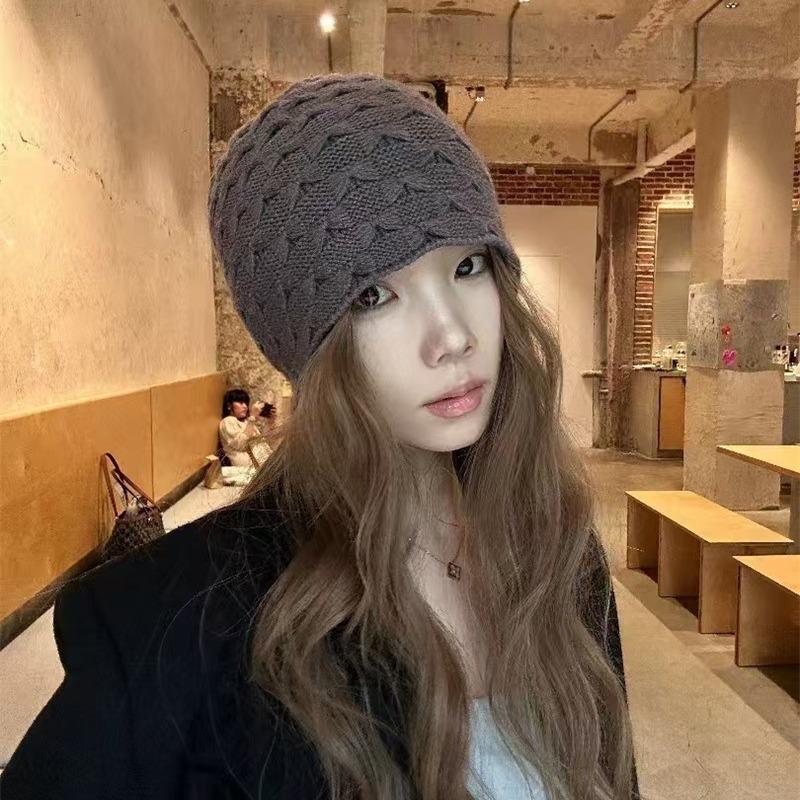 Elegant literary and artistic autumn and winter new cashmere hat hollow knitted wool hat warm bag head ear protection hat tide confinement hat