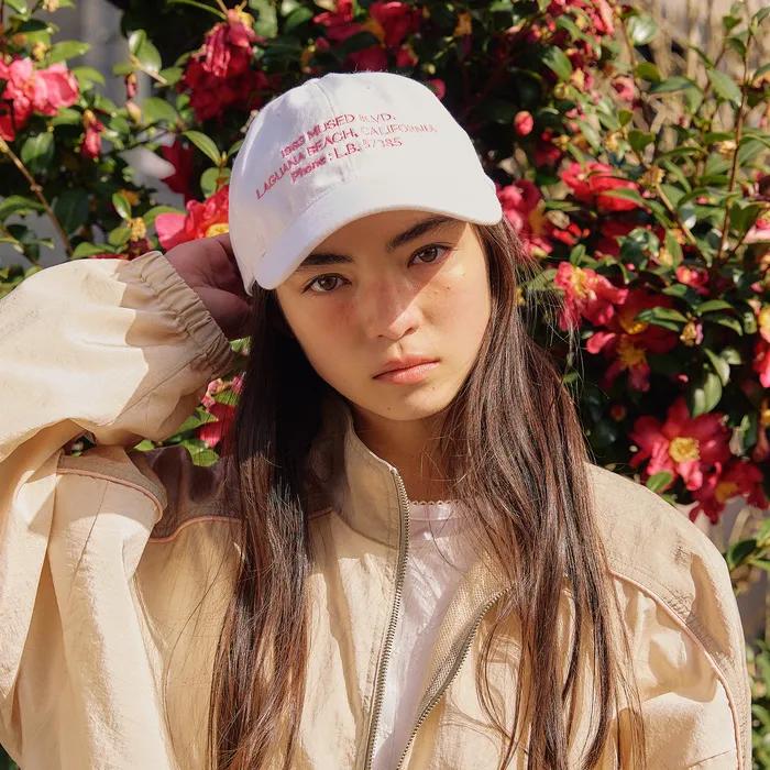 Mused L.B Emb Ball Cap - White