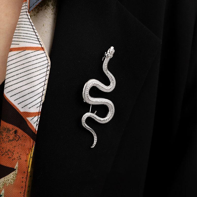 Snake Brooch Femininity Niche Design Sense Creative Fashion Retro Personality Versatile Jacket Pin