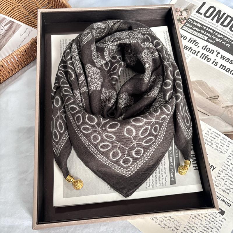 1PC Necklace French Style Magnetic Closure Gift Silk Scarf Luxury Painted Pattern Elegant Neck Scarf Versatile Multi-Color