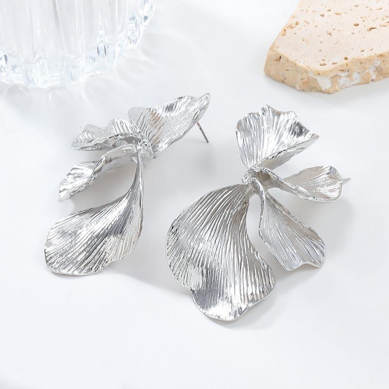 Exaggerate Temperament Irregular Liquid Metal Texture Multi-layer Flower Petal Leaf Leaves Stud Earrings for Women Korea Jewelry