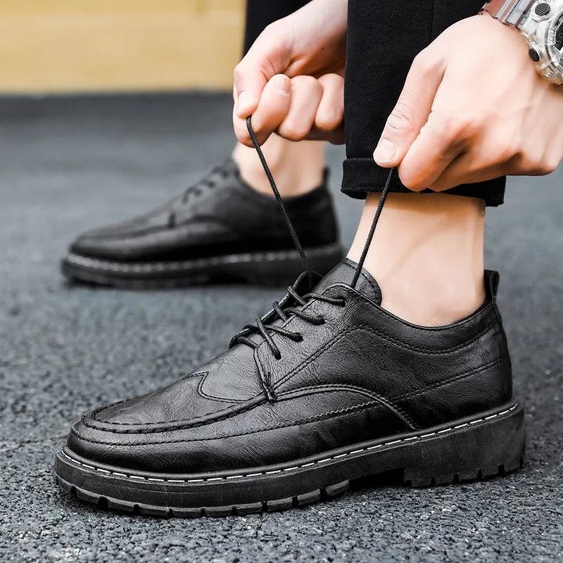 Men Classic Dress Shoes Leather Carved Formal Shoes Oxford Sneakers Pointed Leather Dress Shoes