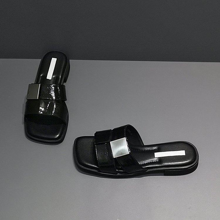 Round-toe Women's Shoes with Soft Sole, Anti-slip Property, Versatile and Comfortable Flat Sandals